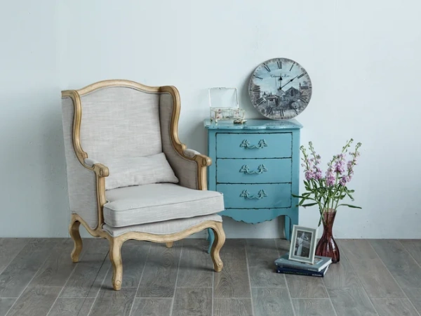 Часы "Городок Эз"