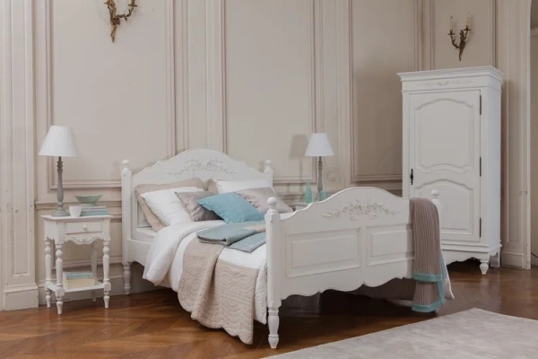 Кровать из массива дерева 200 200 Марсель